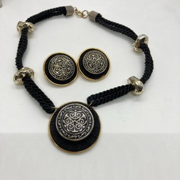 Vintage Renaissance Set Black Cord Choker 15" Necklace Clip On Earrings Two Tone - Picture 15 of 15